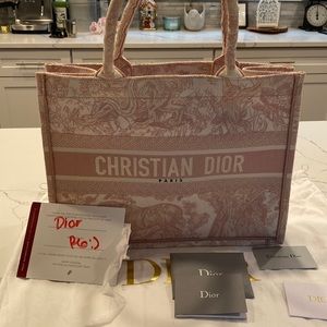 - PINK CHRISTIAN DIOR BOOK TOTE MEDIUM